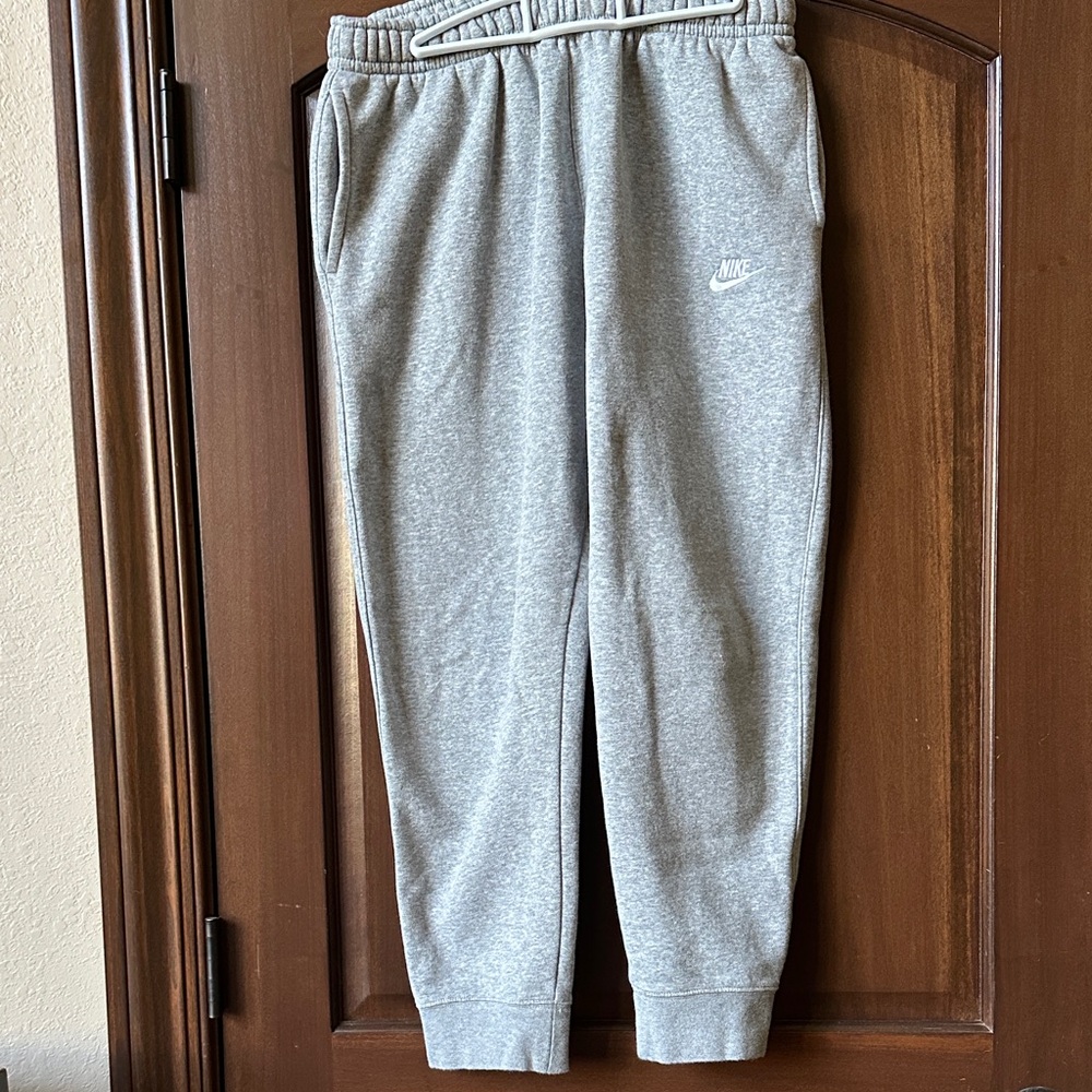 Men’s Nike Grey Fleece Joggers with pockets